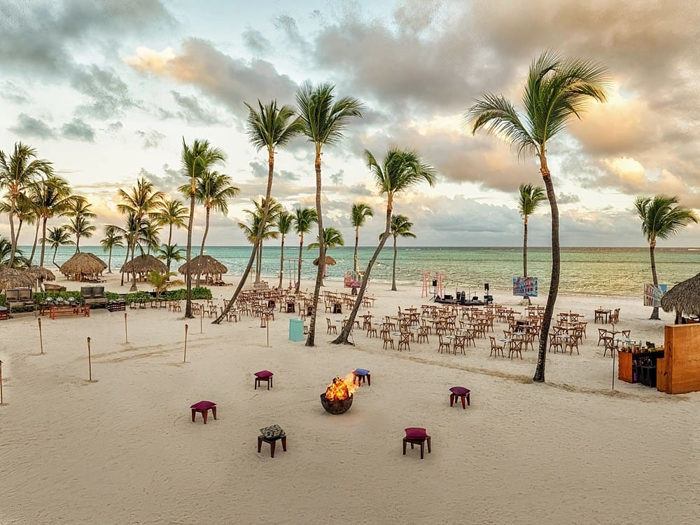 destination wedding resorts planner; travel and event planning, sandals, dreams, and secrets destination wedding and travel planner